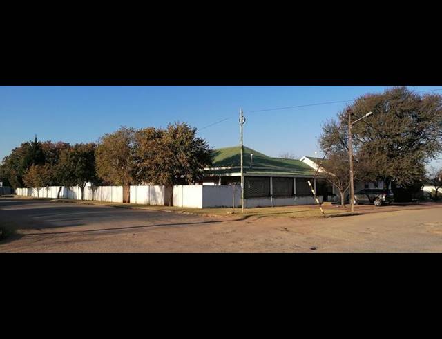 7 BEDROOM HOUSE FOR SALE IN WOLMARANSSTAD